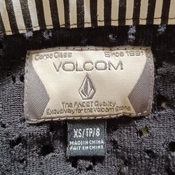LIKE NEW! Volcom "Frochickie" Black Open Lace Jacket Size XS - Picture 8 of 10